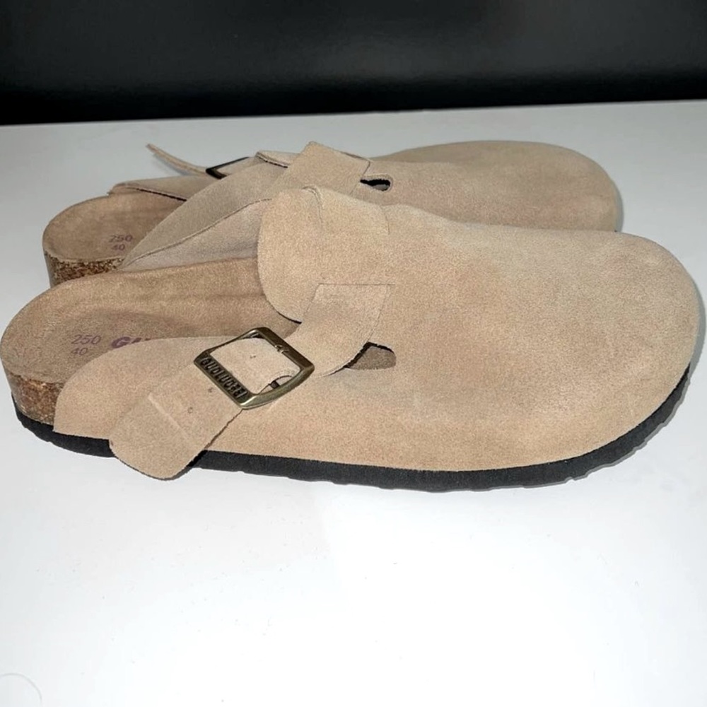 Clogs